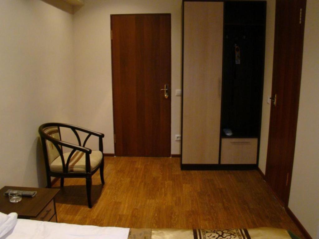 Kausar Hotel Almaty Værelse billede